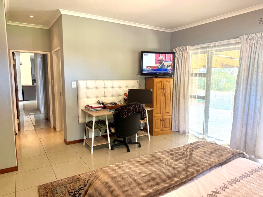 3 Bedroom Property for Sale in Die Wingerd Western Cape